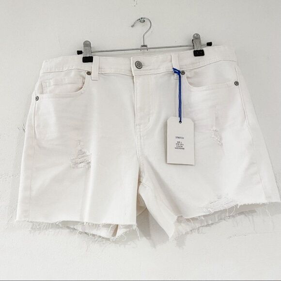 Eunina Riley Distressed Mid Thigh Mid Rise Jean Short in White Large NWT - Picture 1 of 8